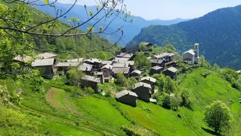 Veduta di Bourcet, Roure, Val Chisone (TO)